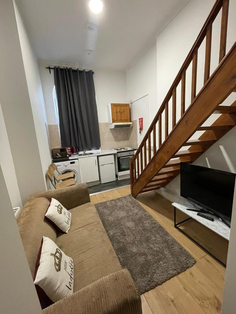 Modern Studios Queenspark Londres Extérieur photo